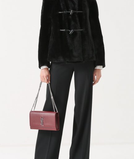 Укороченная шуба прямого кроя из овчины