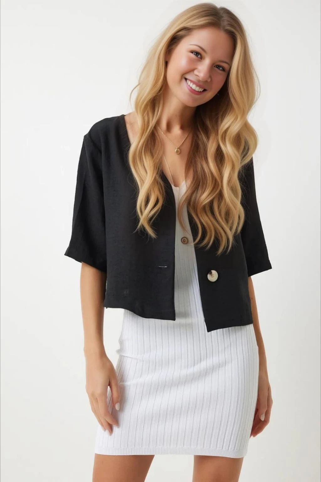 1731978556-4q5klan3fy-kadin-siyah-kisa-kollu-sal-yaka-dugmeli-mevsimlik-keten-ayro-34025.webp